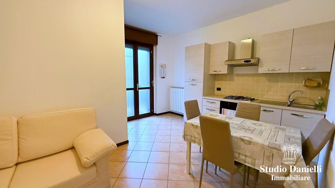 Casa indipendente in vendita a Verano Brianza