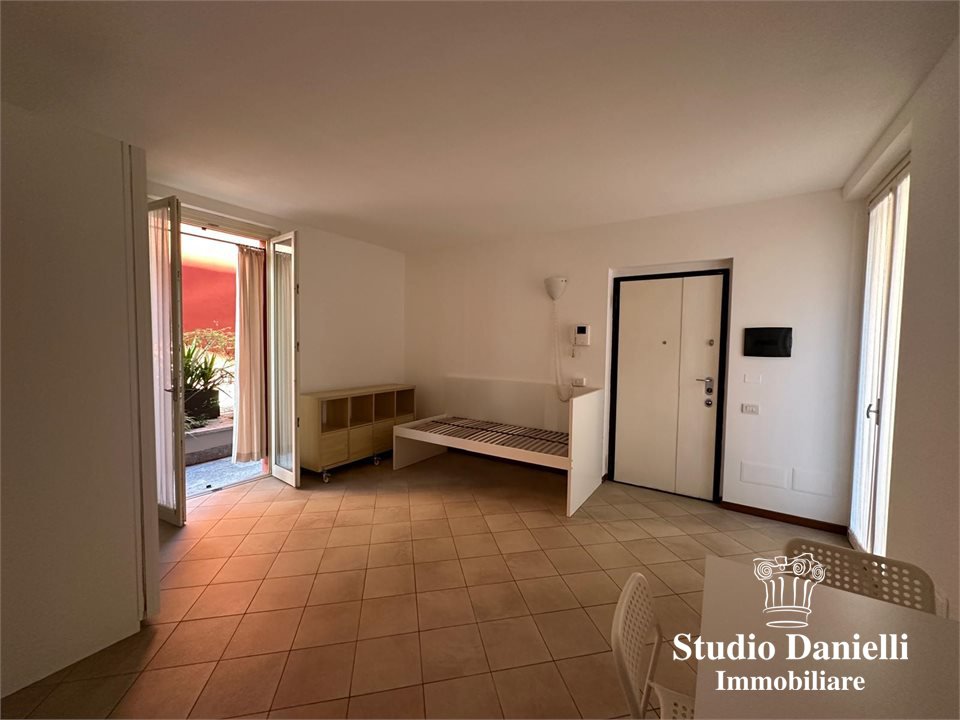 Monolocale in affitto a Seregno