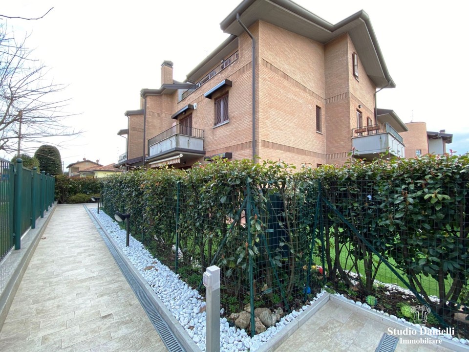 Bilocale in affitto a Carate Brianza