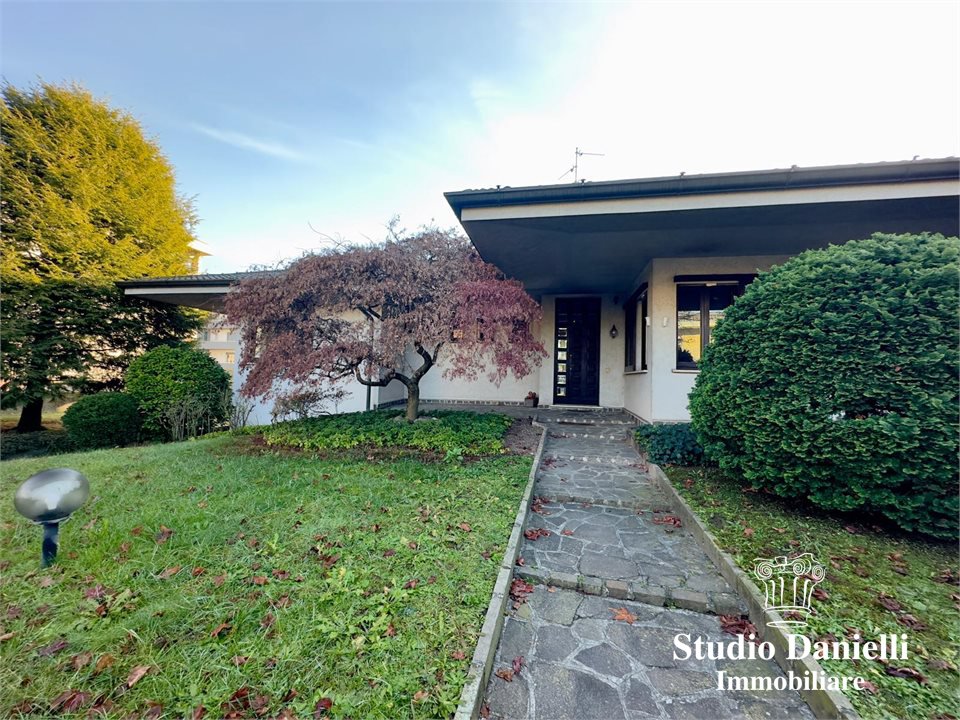 Villa in vendita a Giussano