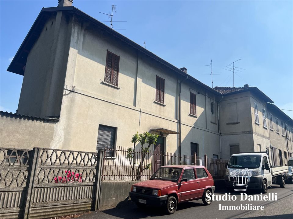 Casa indipendente in vendita a Carate Brianza
