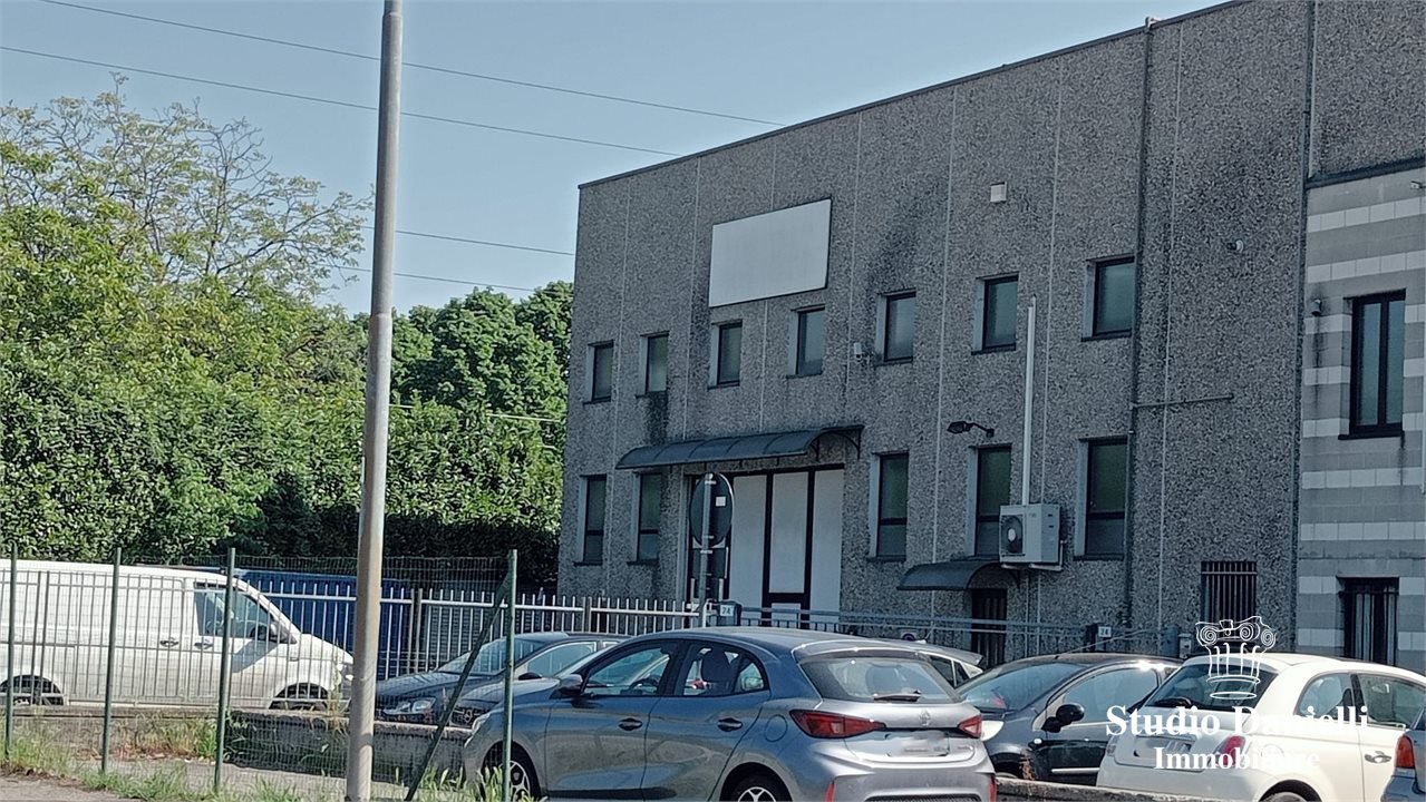 Capannone in vendita a Lissone