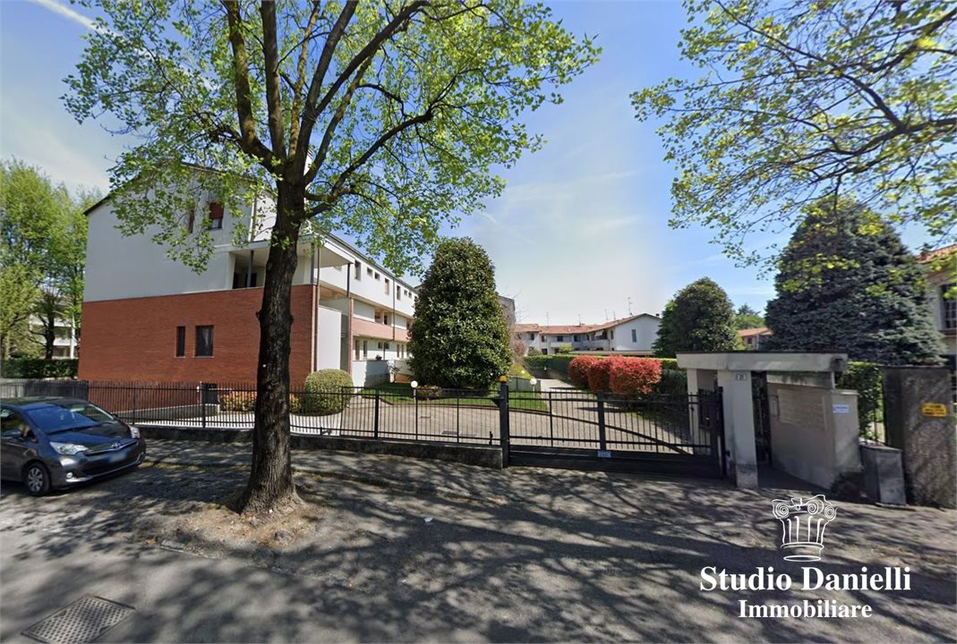 Trilocale in vendita a Carate Brianza