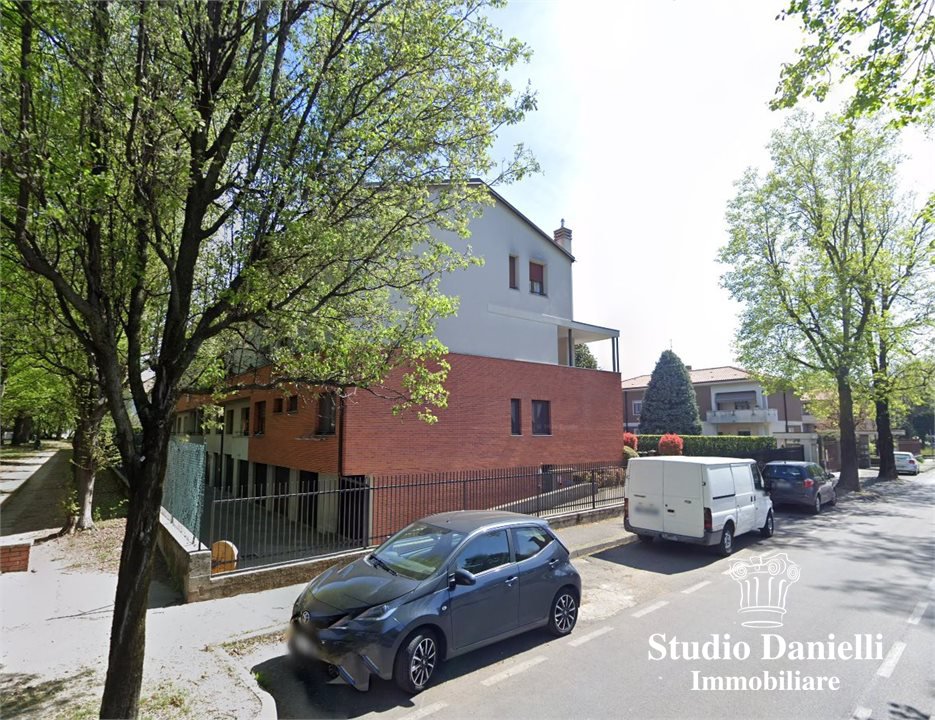Trilocale in vendita a Carate Brianza