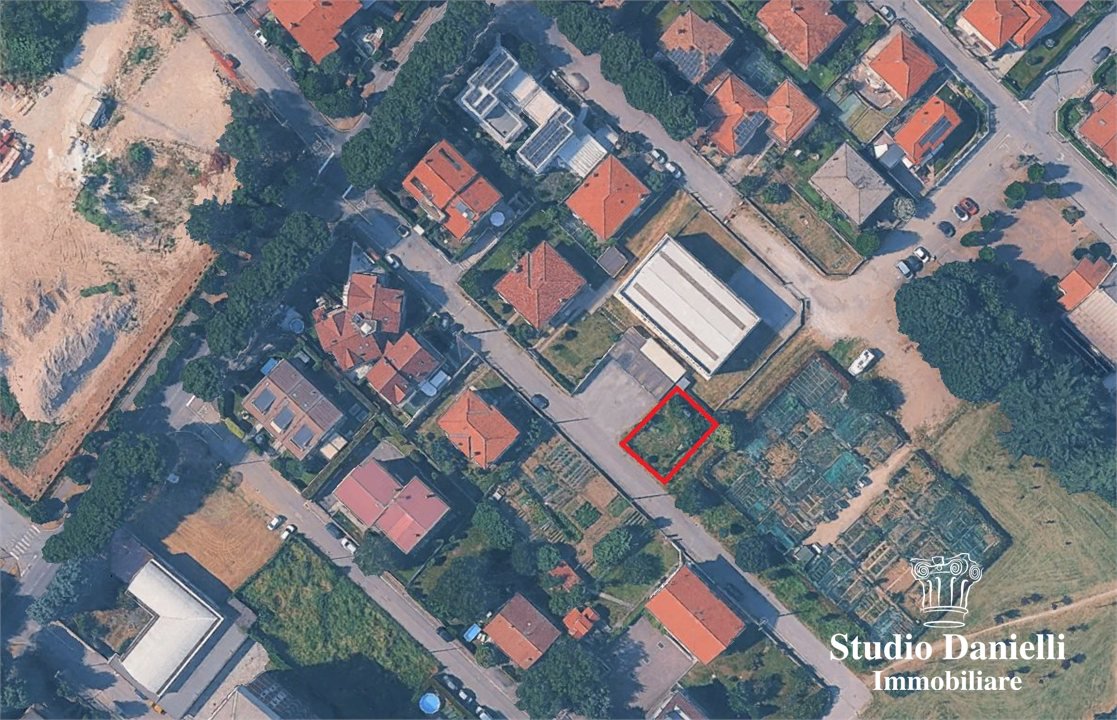 Terreno in vendita a Carate Brianza
