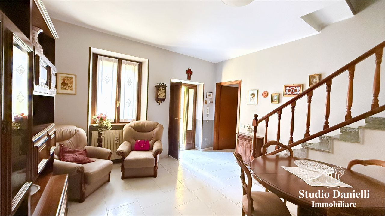 Trilocale in vendita a Carate Brianza