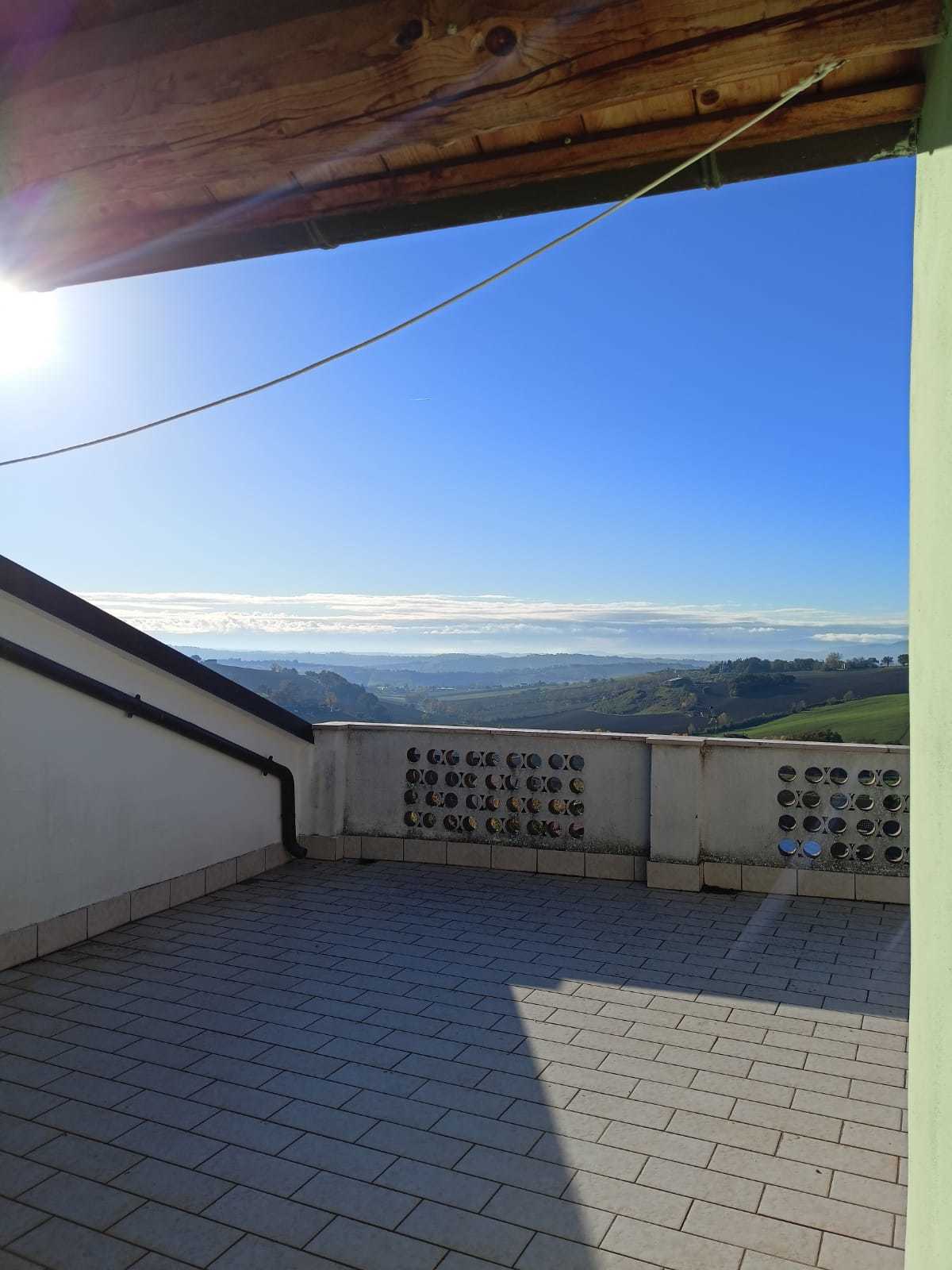 Casa indipendente con giardino in via garibaldi 29, Santa Maria Nuova