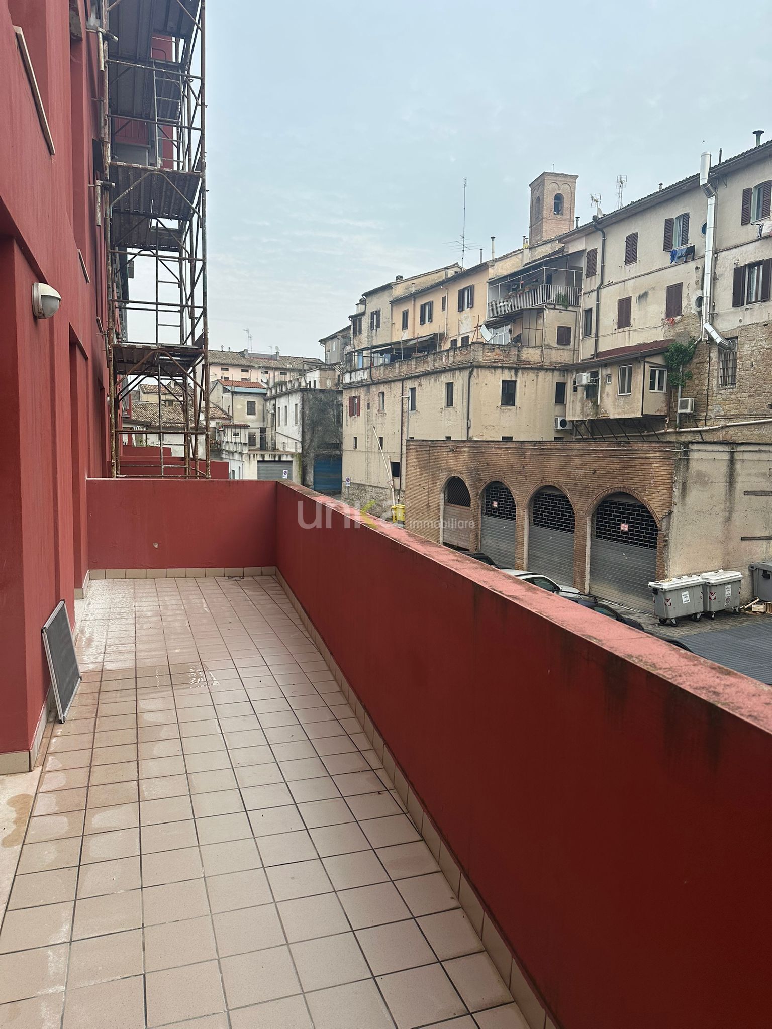 Bilocale con terrazzo in via luigi mercantini snc, Jesi