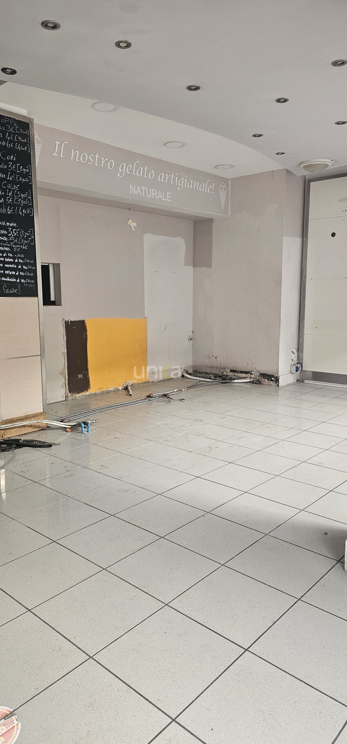 Locale commerciale in affitto in viale della vittoria snc, Jesi