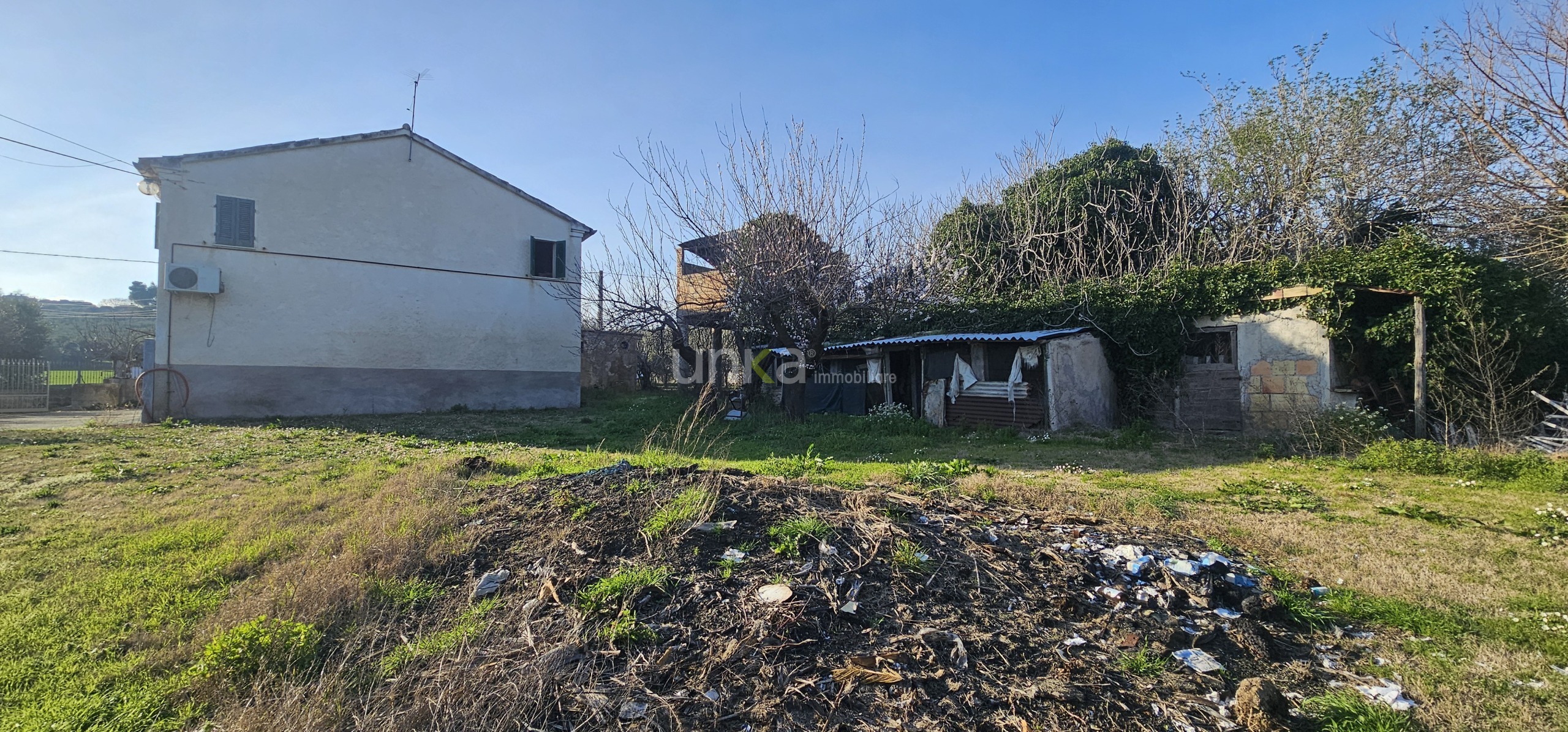 Casa indipendente con box doppio in via san martino 7, Monsano