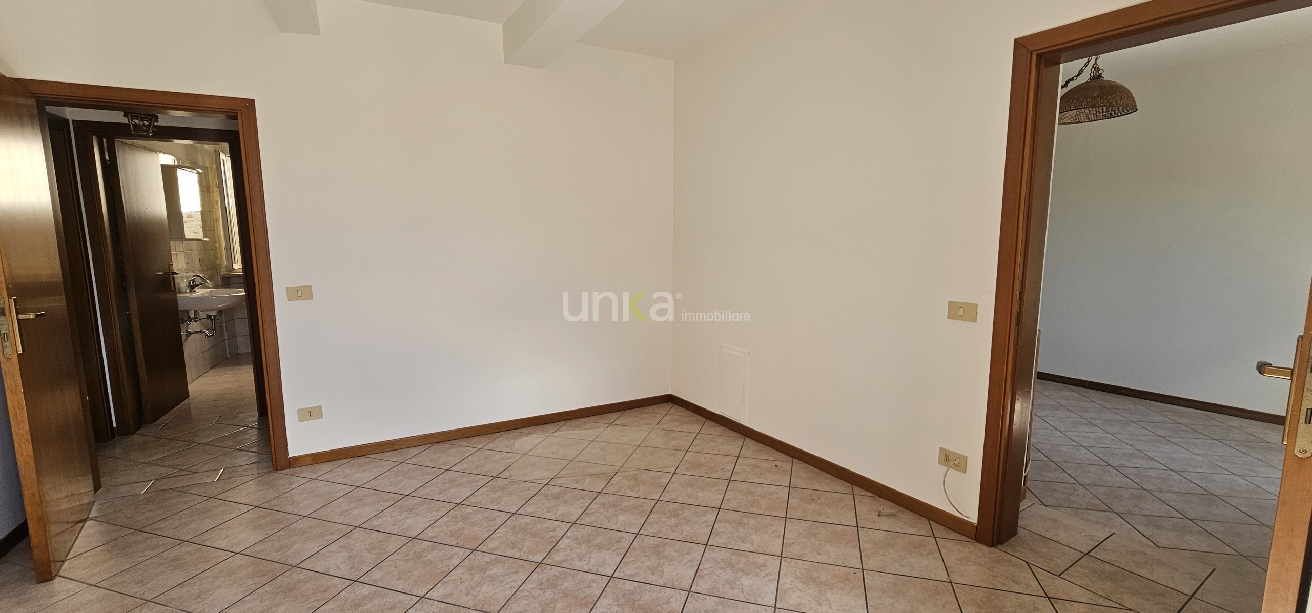 Quadrilocale in vendita in via roccabella snc, Jesi