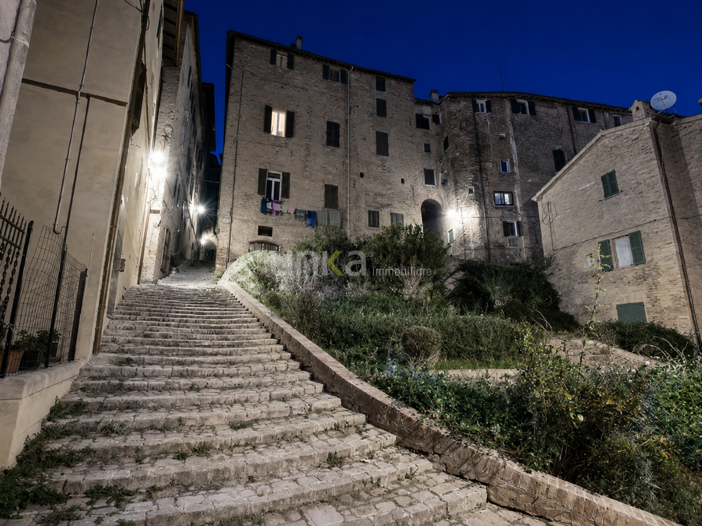 Appartamento con box doppio in via roccabella 21, Jesi