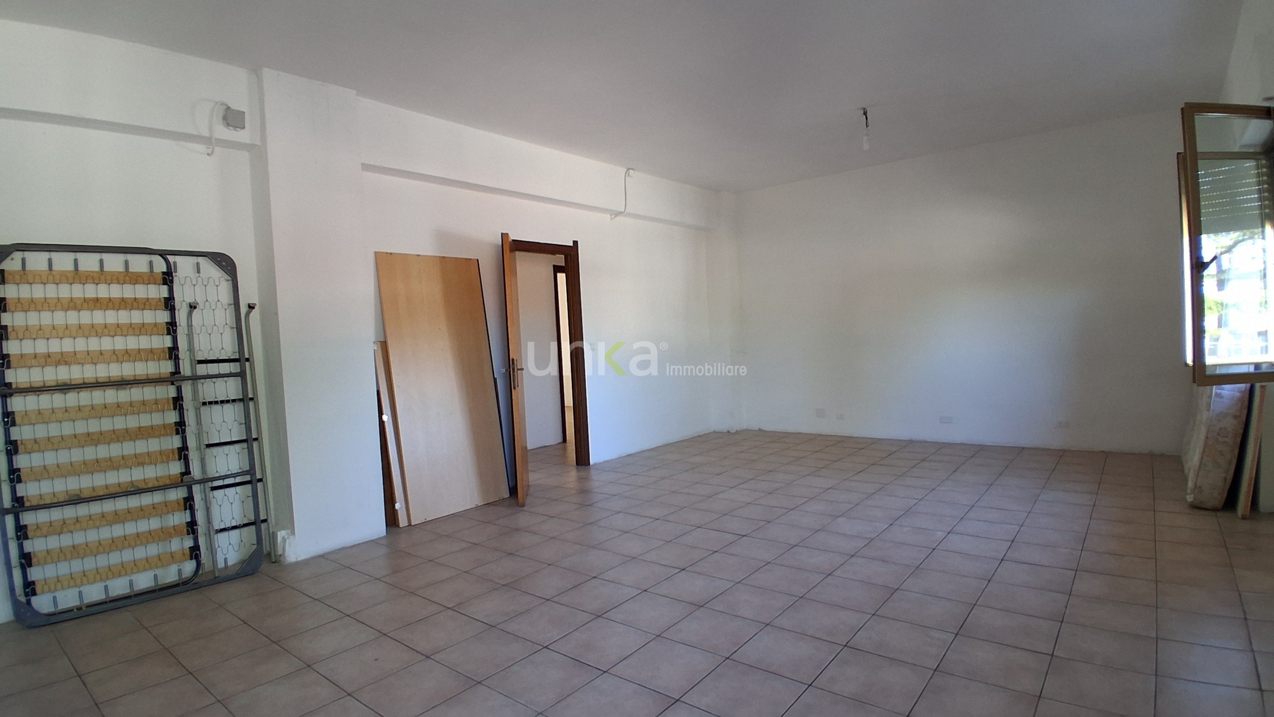 Quadrilocale con terrazzo in via don angelo cappannini snc, Jesi