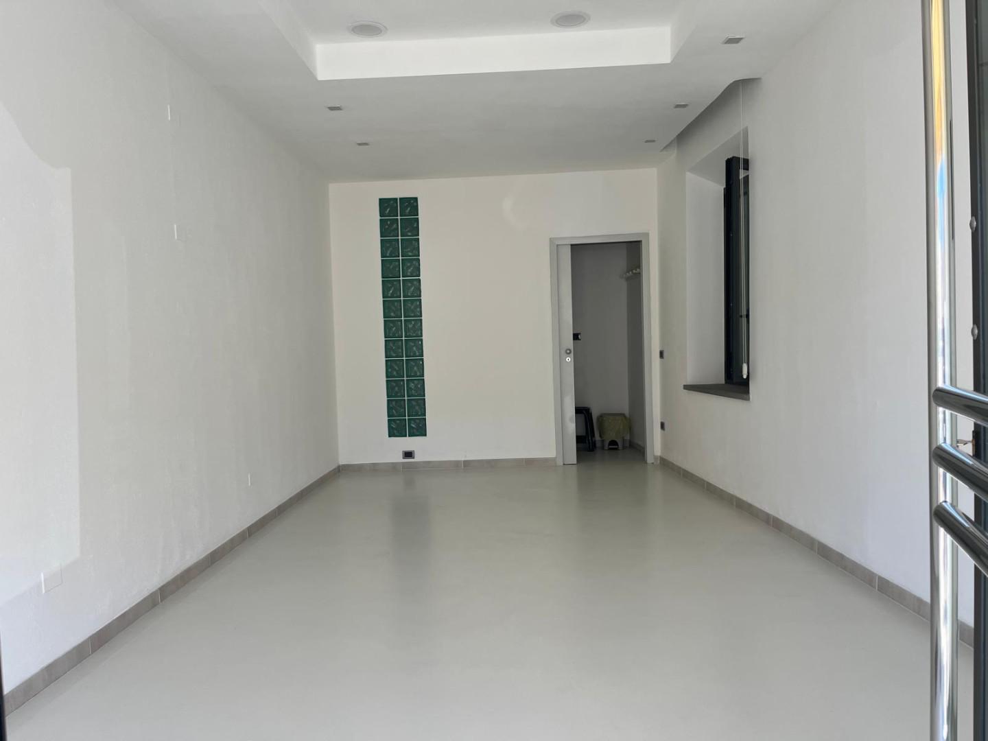 Locale commerciale in affitto, San Giuliano Terme molina di quosa