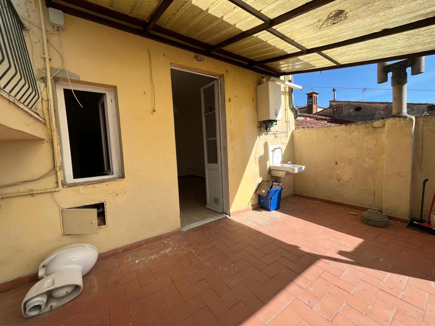 Bilocale da ristrutturare a San Giuliano Terme