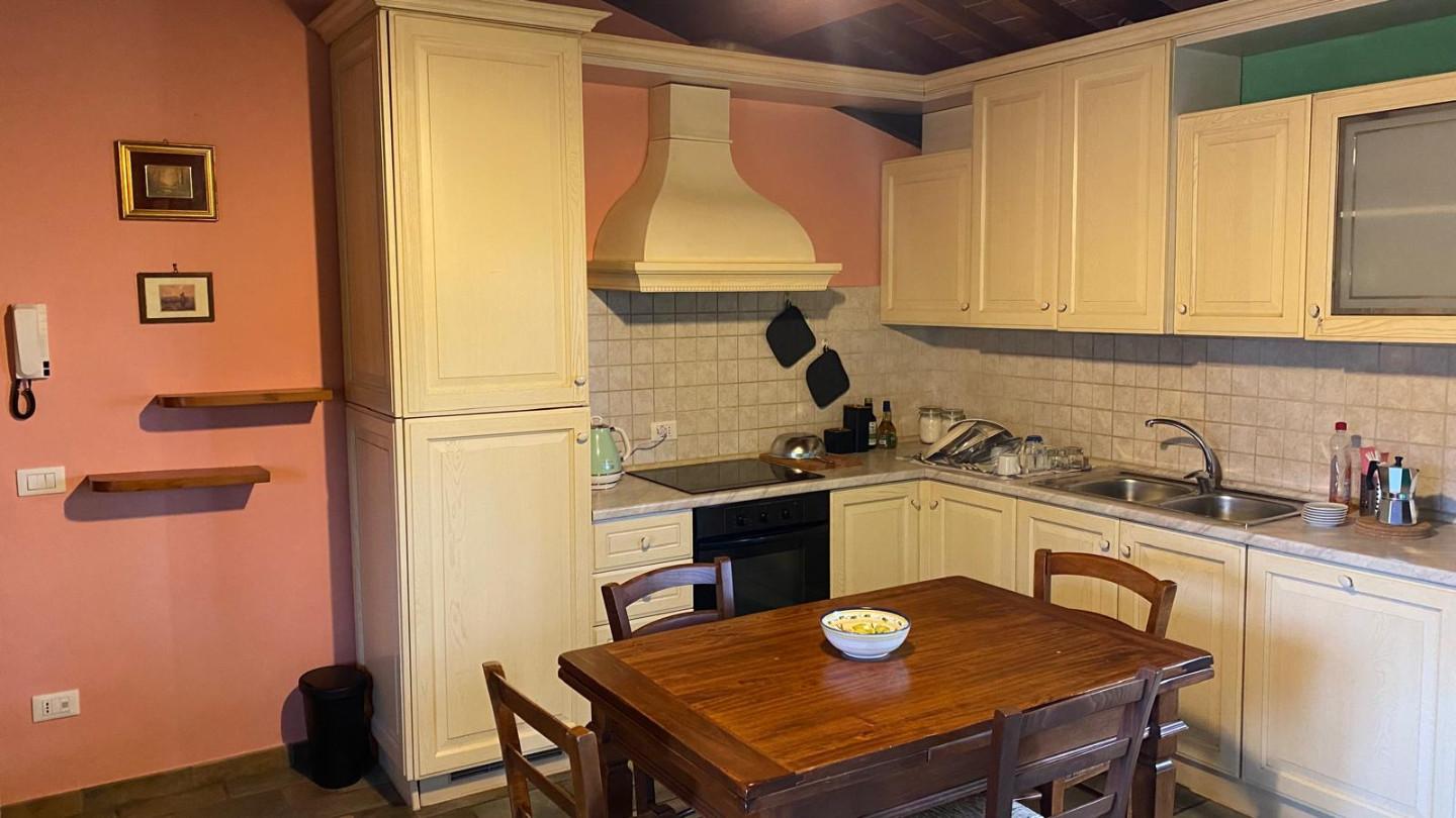 Bilocale arredato in affitto, Capraia e Limite castra