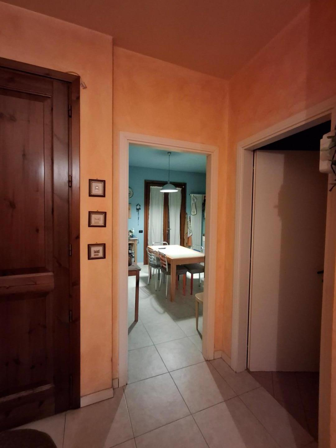 Villa Bifamiliare con giardino a Capraia e Limite