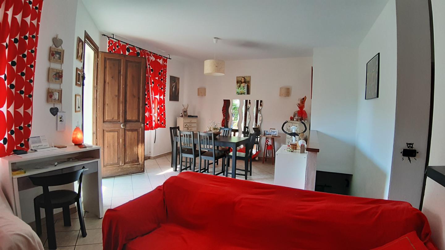 Appartamento con giardino a Capraia e Limite