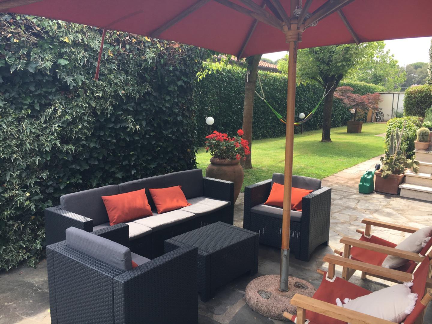 Villa con giardino, Pietrasanta focette