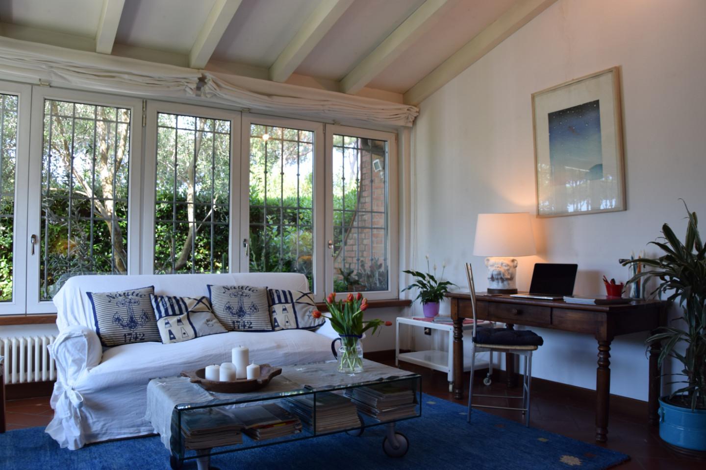 Villa con giardino, Pietrasanta focette