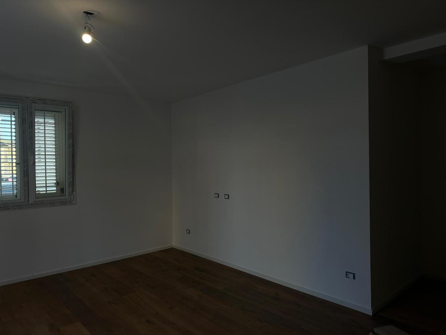 Trilocale nuovo, Capraia e Limite limite