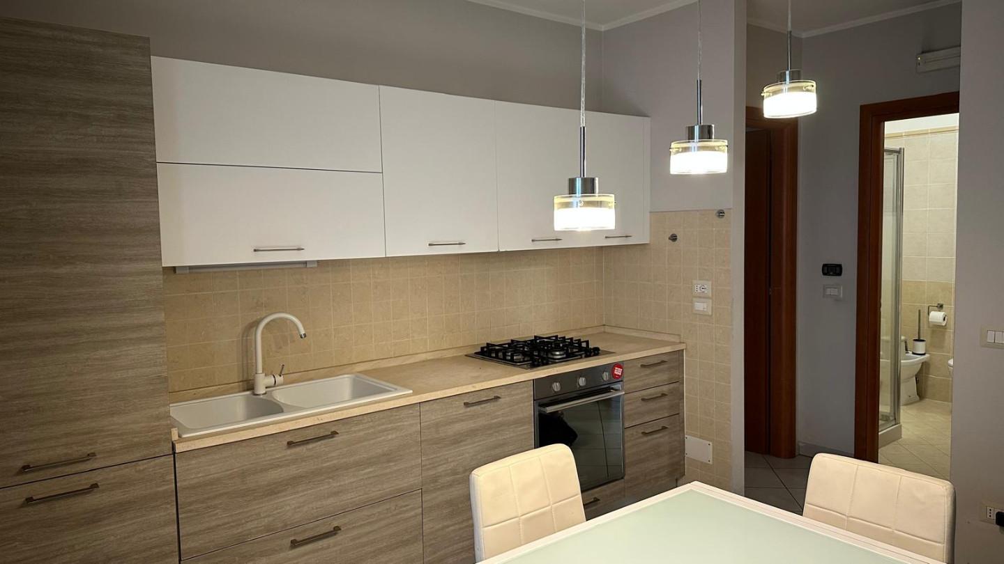 Trilocale arredato in affitto a Capraia e Limite