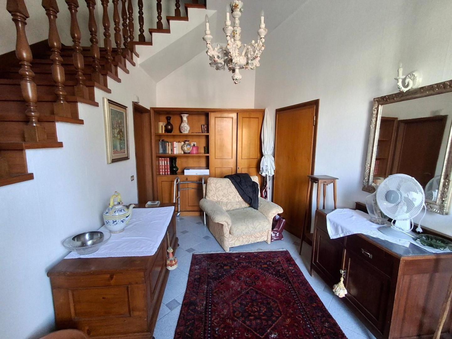 Casa indipendente con giardino a Capraia e Limite