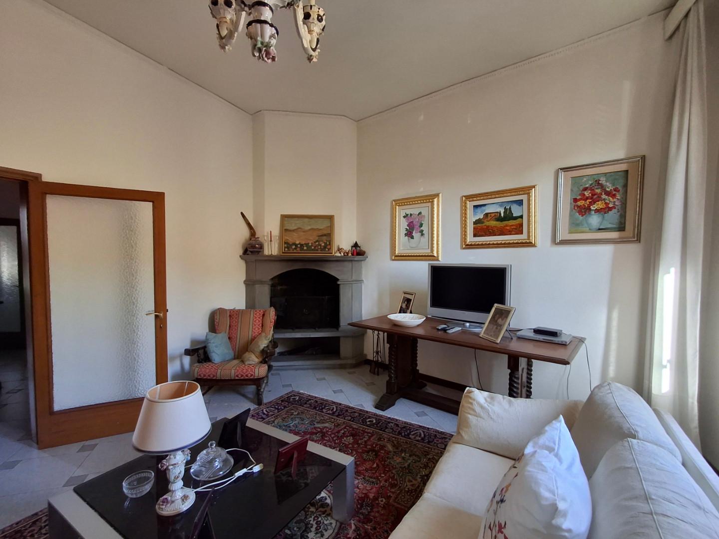 Casa indipendente con giardino a Capraia e Limite