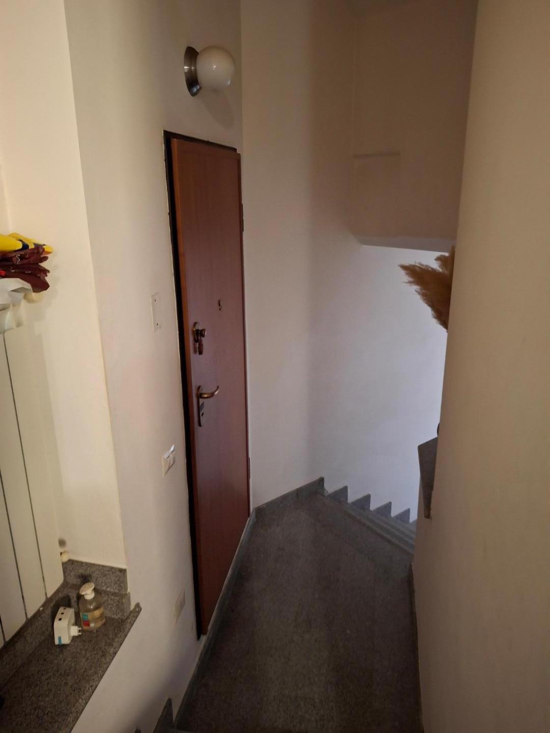 Trilocale in affitto a Capraia e Limite