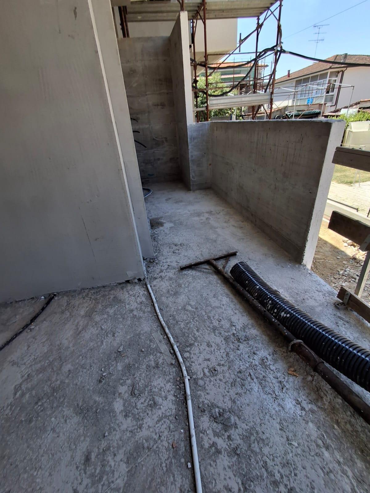 Trilocale con terrazzi a Capraia e Limite