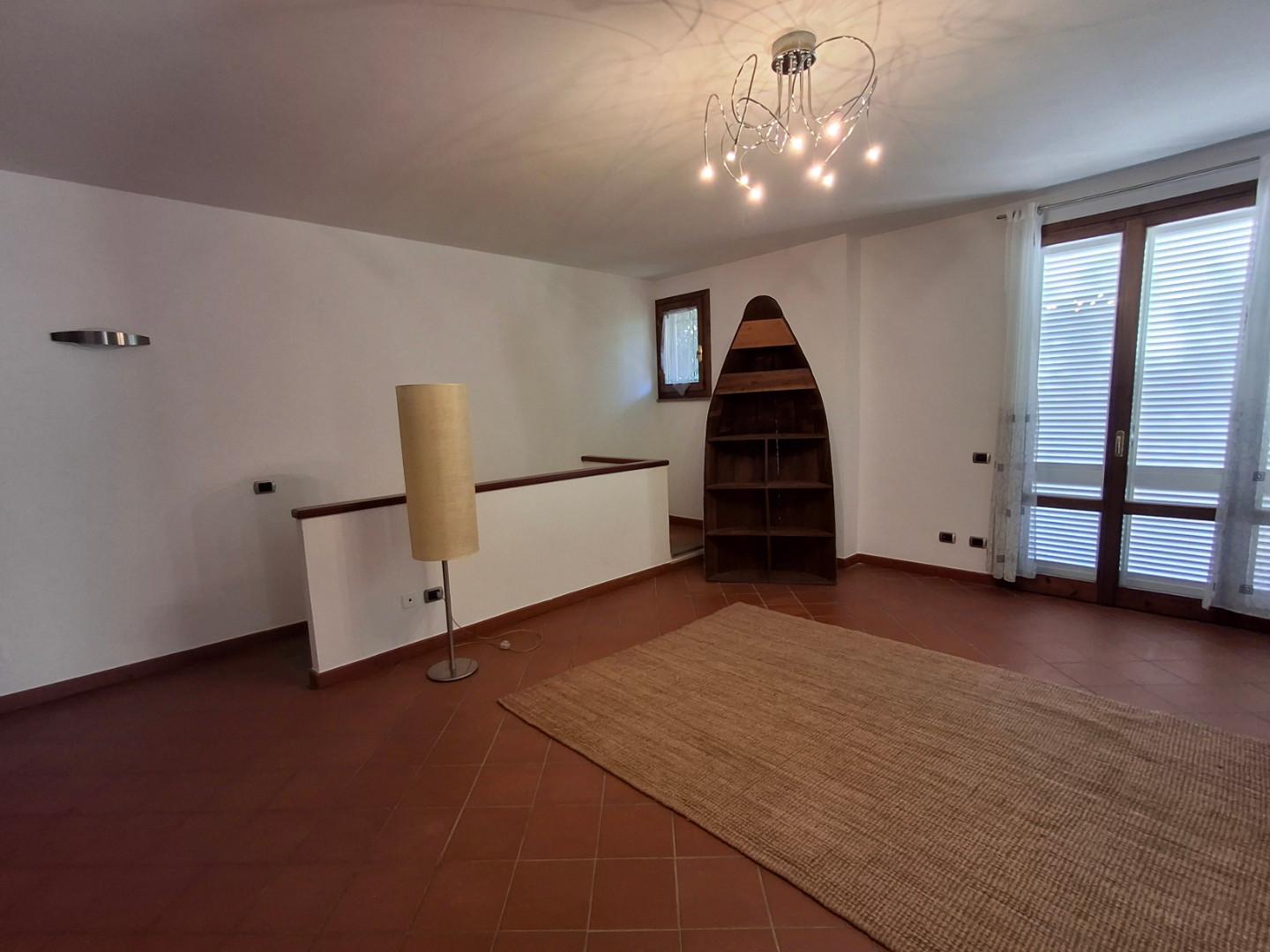 Casa indipendente con giardino a Capraia e Limite