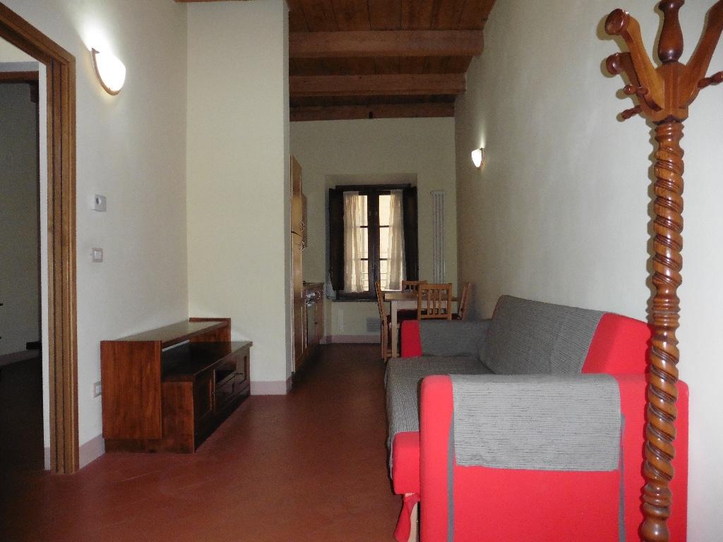 Bilocale ristrutturato, Calci castelmaggiore