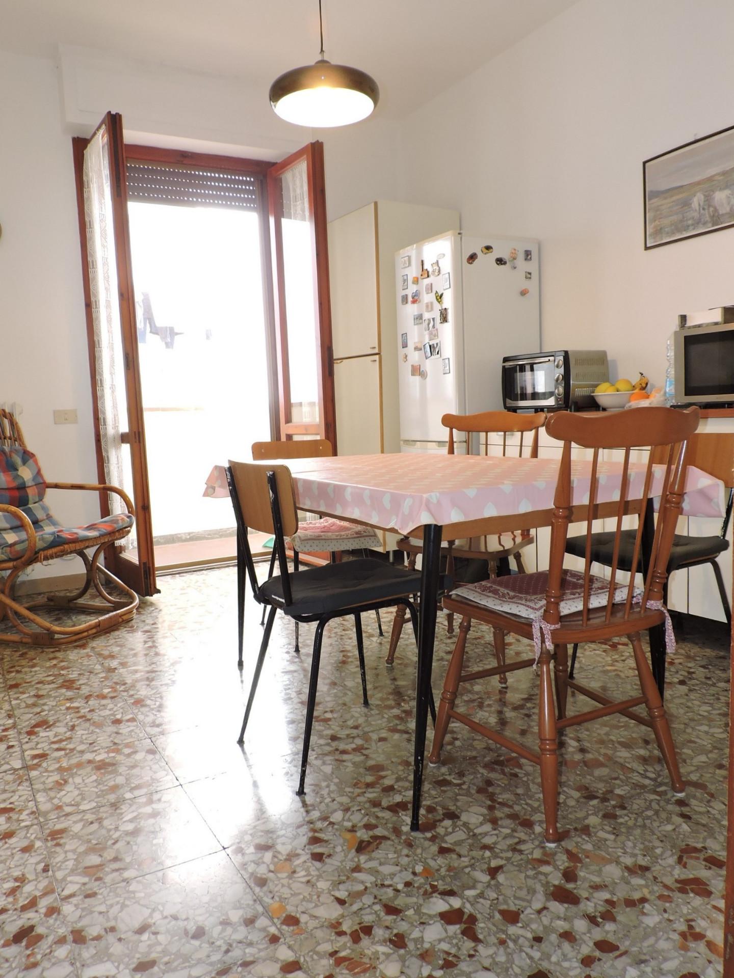 Monolocale arredato in affitto, Pisa porta a lucca