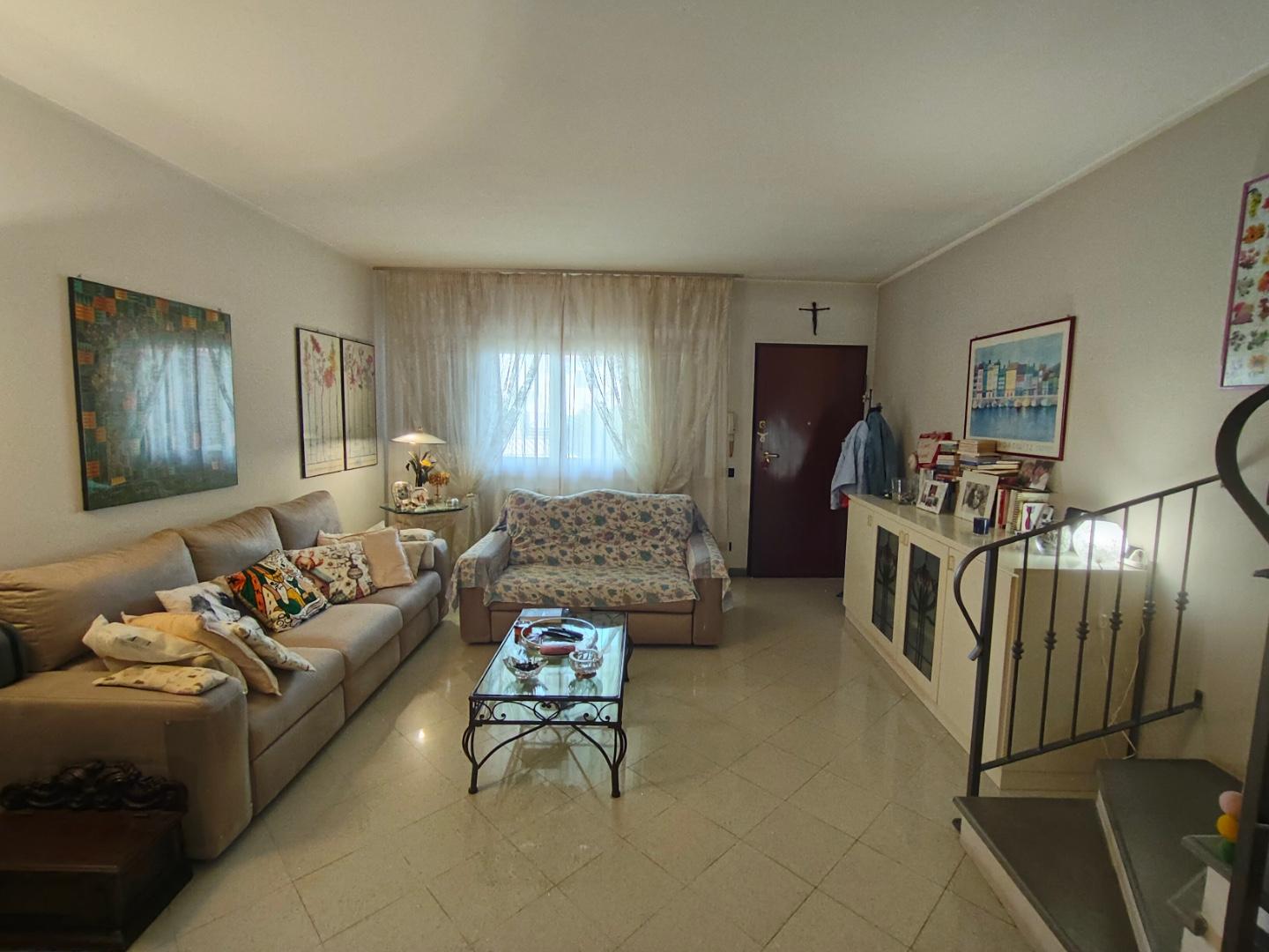 Villa con giardino, Pisa la vettola