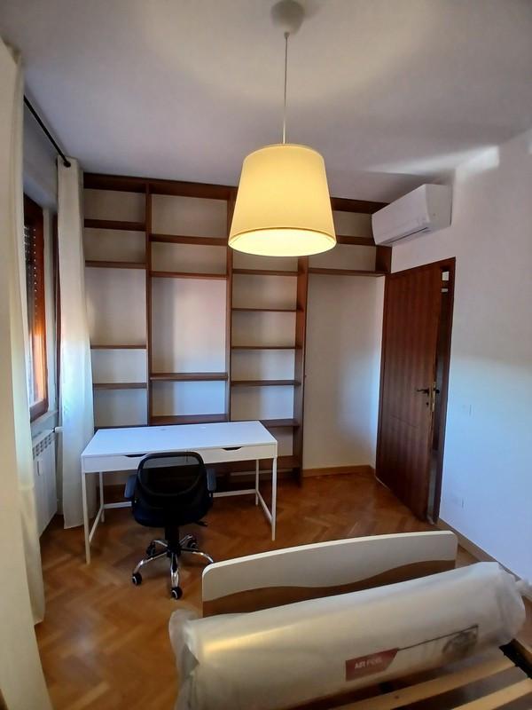 Stanza Singola con terrazzo, Pisa porta a lucca