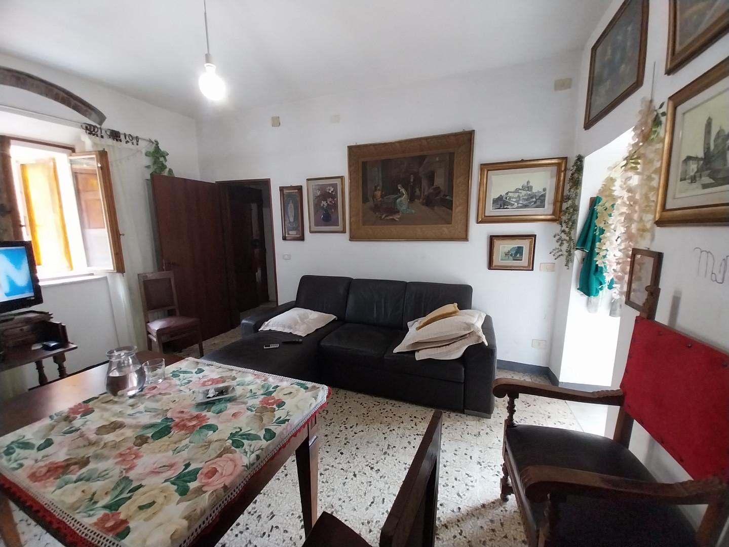 Rustico con giardino a Calci