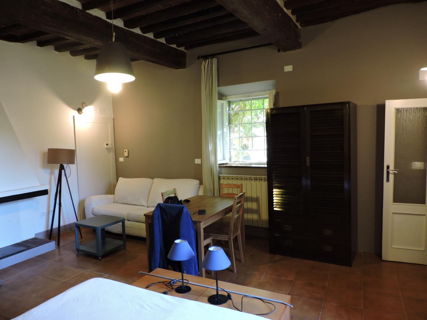 Monolocale arredato in affitto, Pisa santa maria