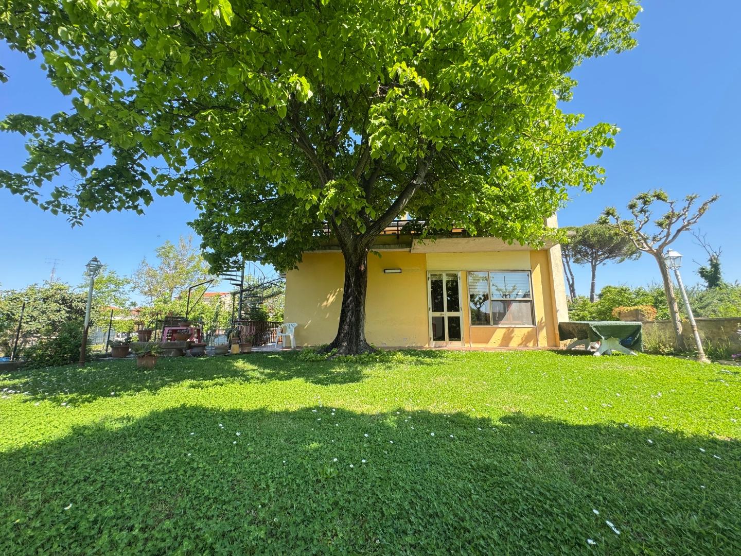 Villa con giardino, Pisa putignano no