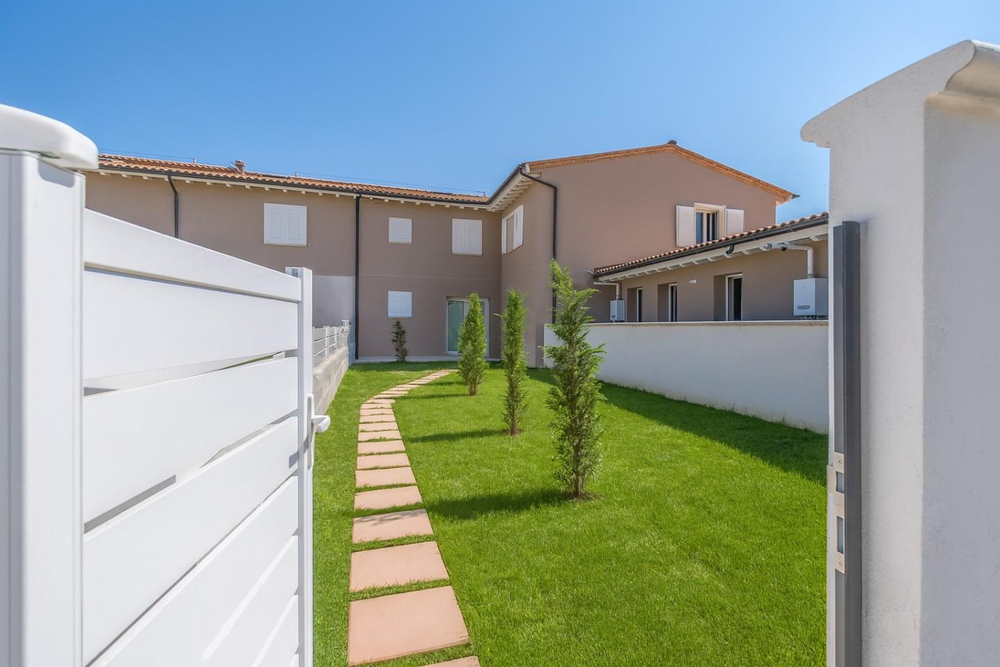 Villa con giardino, Cascina san giorgio