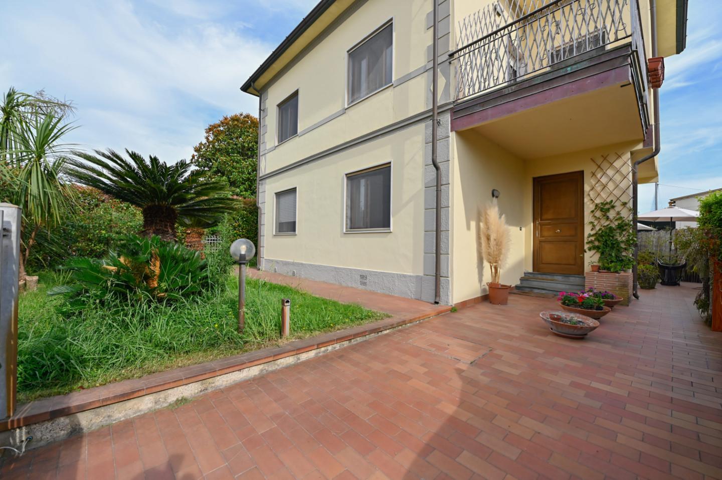 Villa con giardino, San Giuliano Terme arena metato