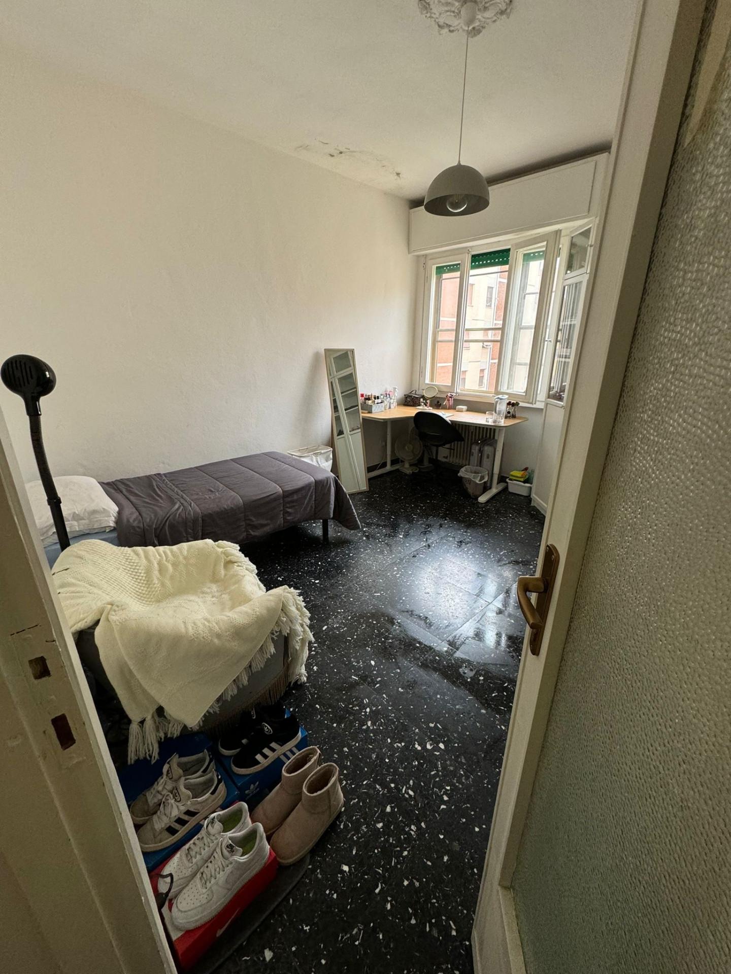 Stanza Singola con terrazzo, Pisa porta a lucca