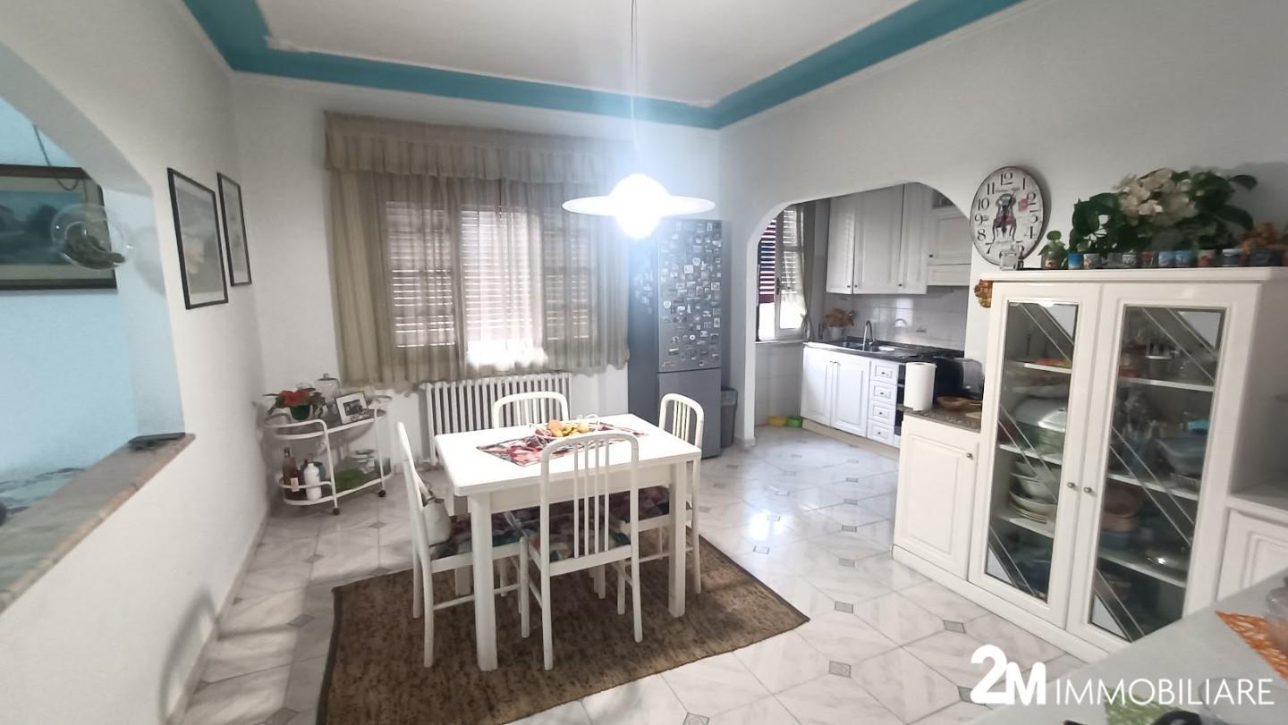 Villa con giardino, Vecchiano filettole