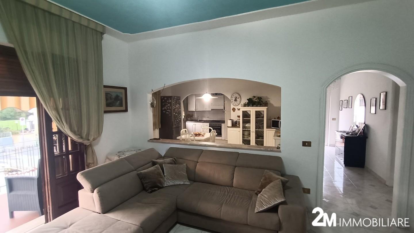 Villa con giardino, Vecchiano filettole