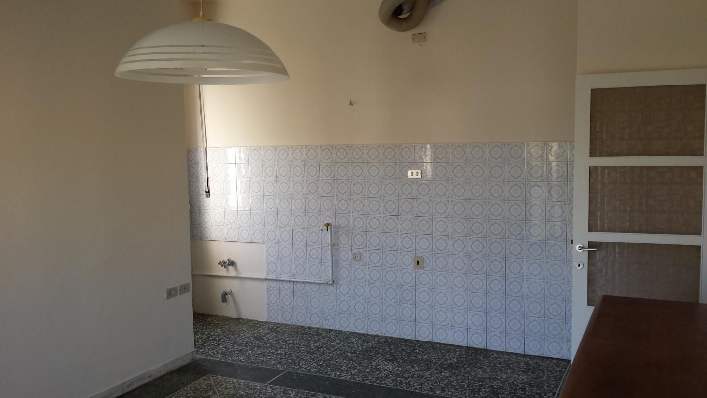 Appartamento con terrazzo, Calcinaia fornacette