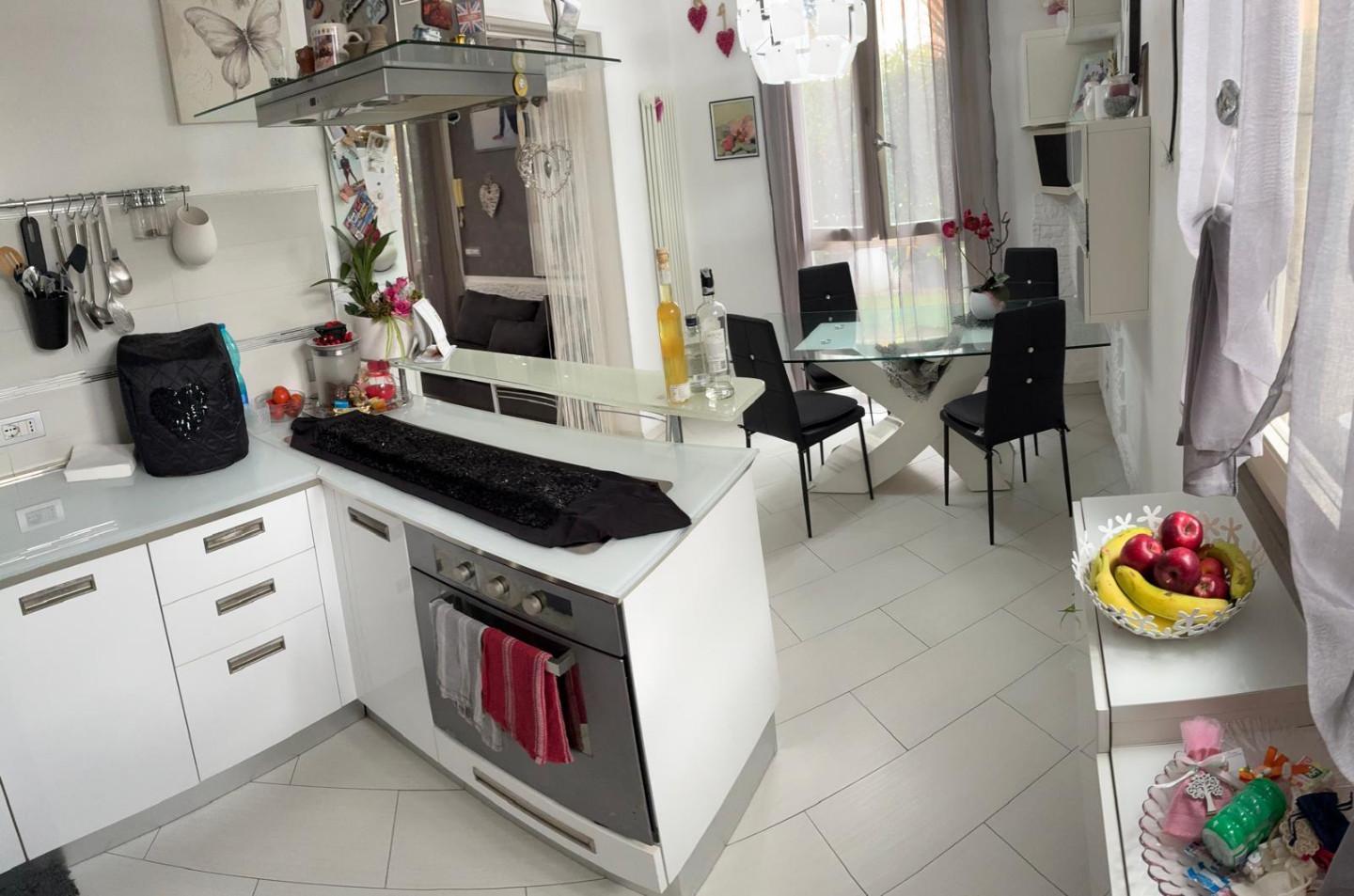Villa con terrazzi, Vecchiano migliarino