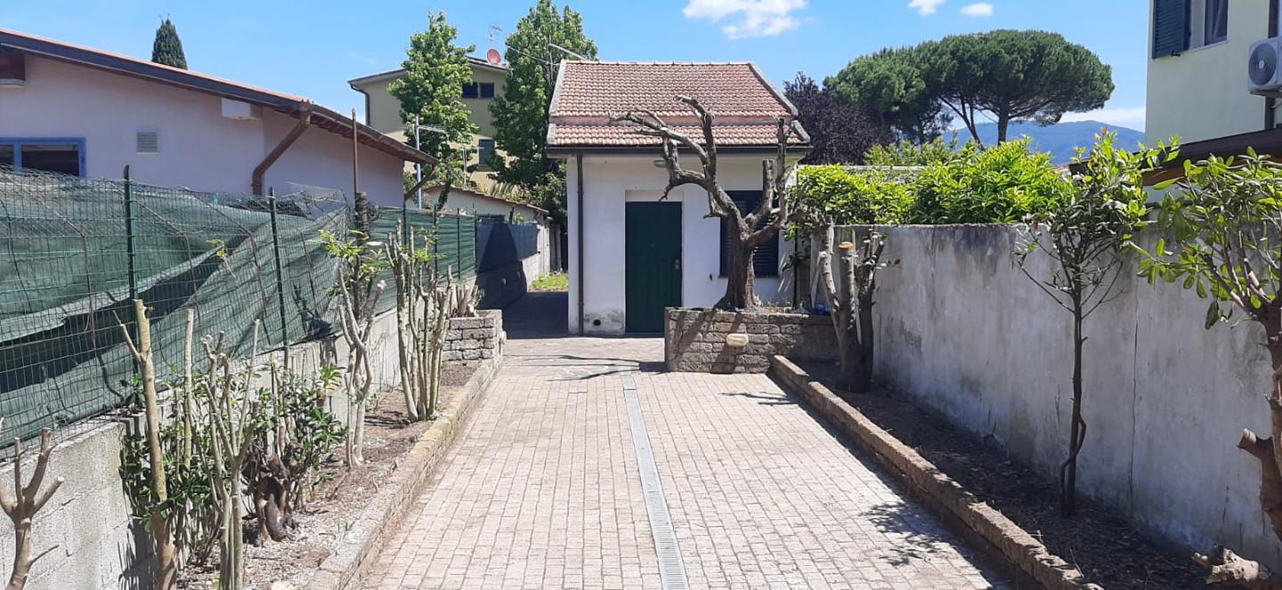 Casa indipendente con giardino, Cascina pettori
