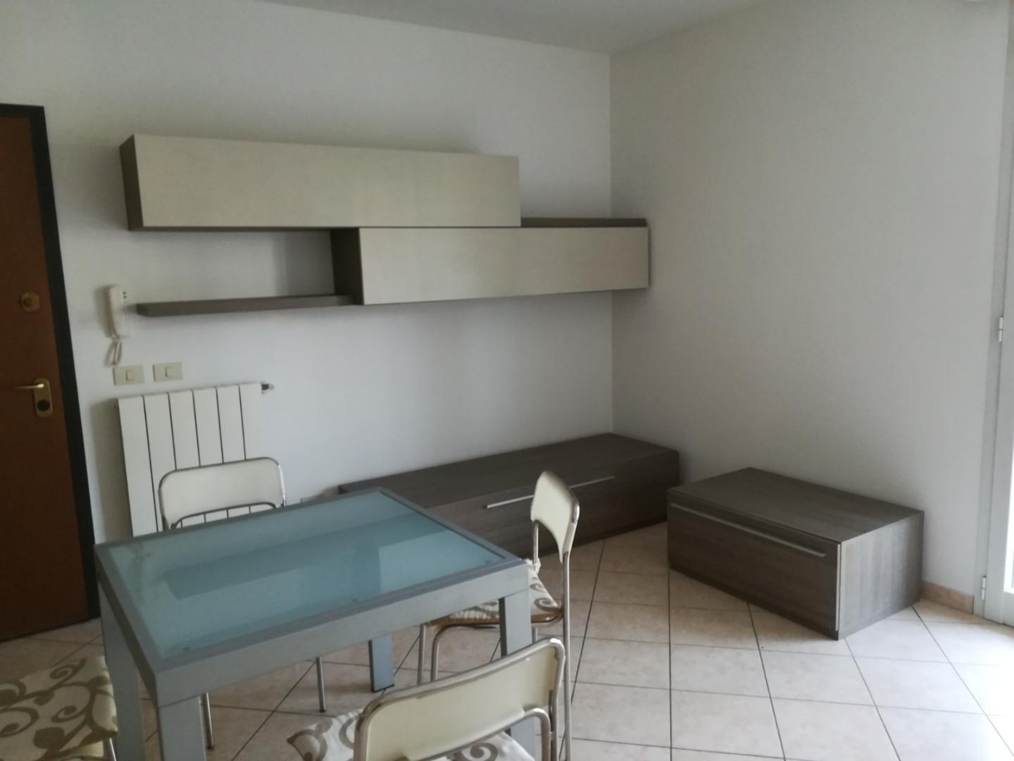 Quadrilocale arredato in affitto, Lucca sant'anna