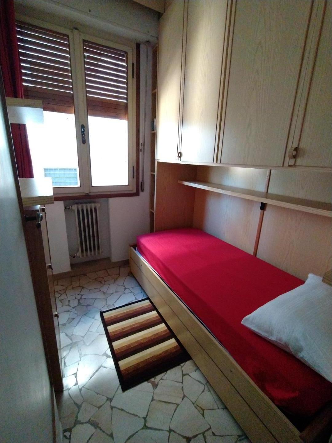 Bilocale arredato in affitto, Pisa tirrenia