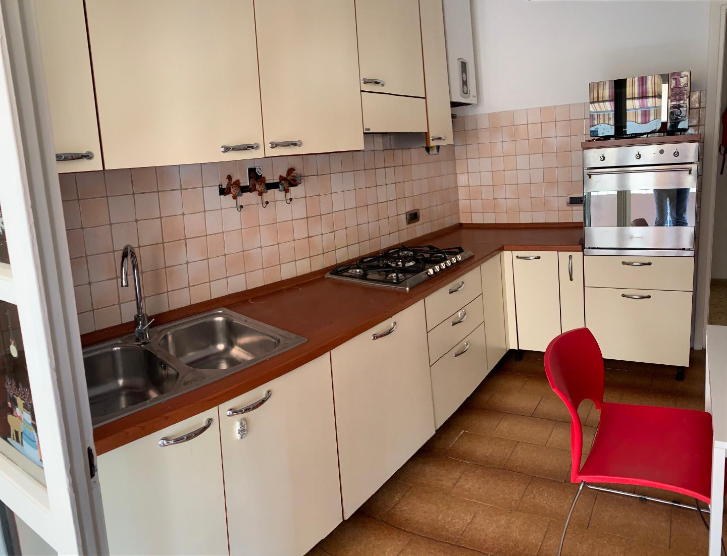 Stanza Singola in affitto, Pisa i passi