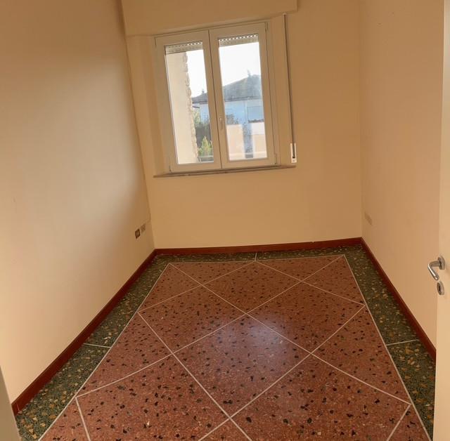 Appartamento con terrazzo, Calcinaia fornacette